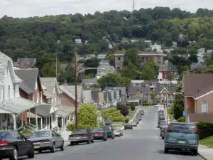 The average per capita income in Coatesville is $17,342.