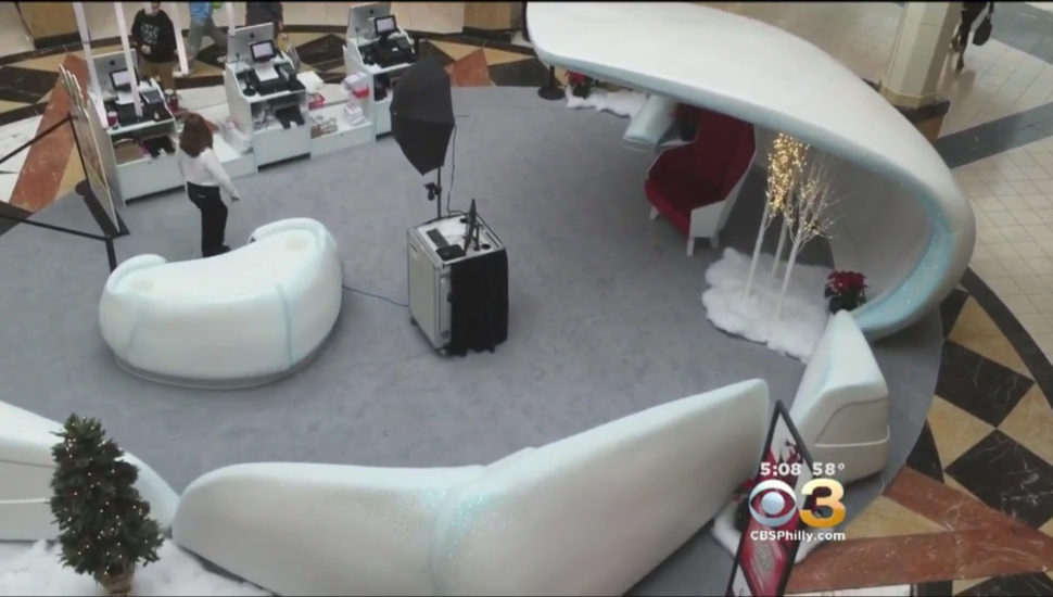 Fearing Starbucks Cup-like Outcry, King of Prussia Mall Ditches ‘Spaceship Santa’ Display