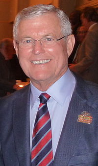 Former Eagles and Rams head coach Dick Vermeil