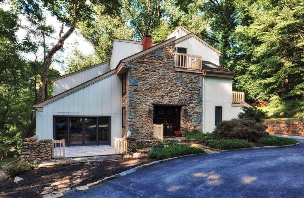 House of the Week: Spectacular Mini-Estate in Valley Forge