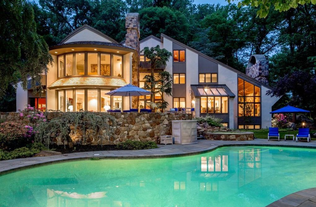 DNB First House of the Week: Contemporary Home Perfect for Entertaining in Devon