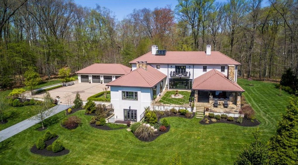 DNB First House of the Week: Mediterranean-Style Home Just Outside Historic Marshallton