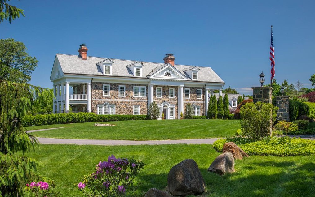 DNB First House of the Week: Turn-of-the-Century Colonial in Devon