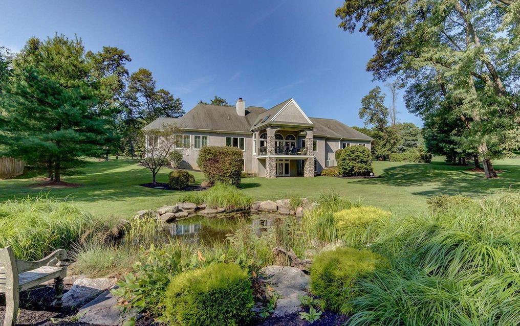 DNB First House of the Week: Architectural Gem Captures Majestic Scenery in Malvern