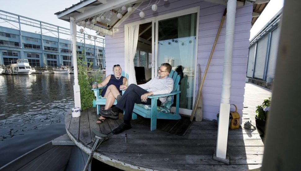 For Sailing Couple, a Houseboat on the Delaware River Is Home Sweet Home