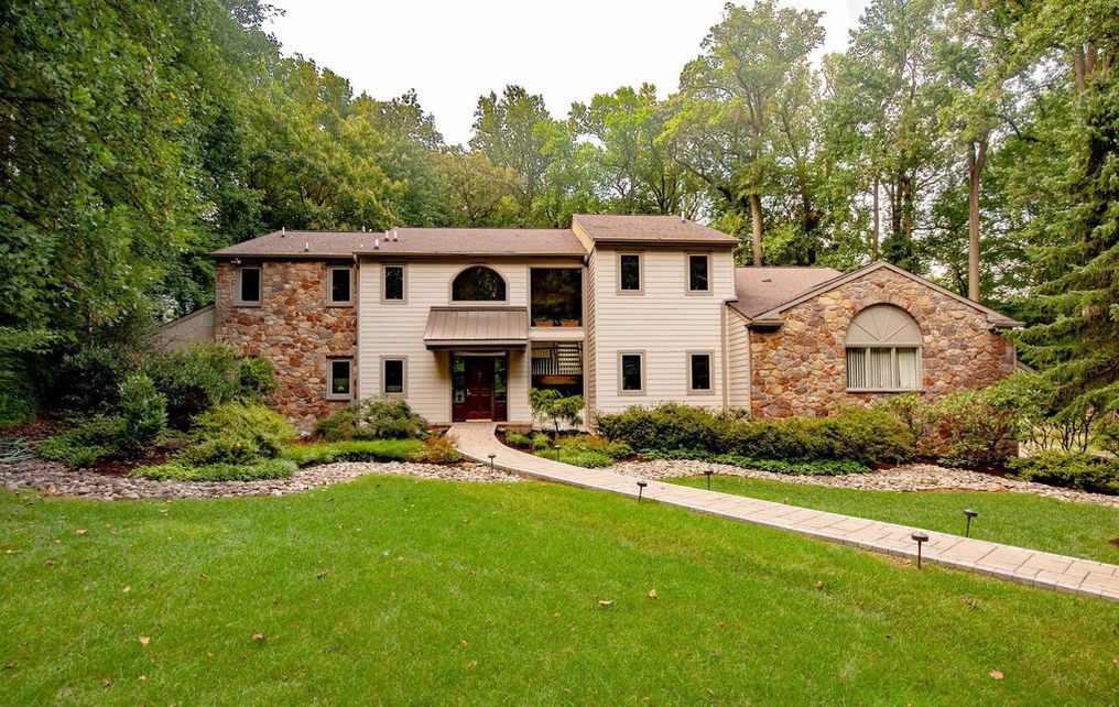 DNB First House of the Week: Architect’s Custom-Built Home on Two Exquisite Acres in Devon