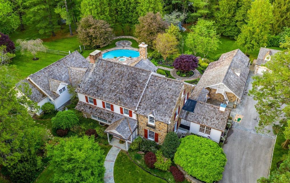 DNB First House of the Week: Farmhouse-Inspired Residence in Paoli