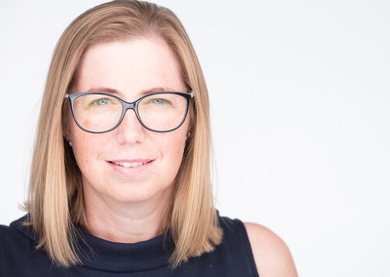 Paoli Photographer Part of Nationwide Effort to Create 10,000 Free, Professional Headshots to Help America Get Back to Work