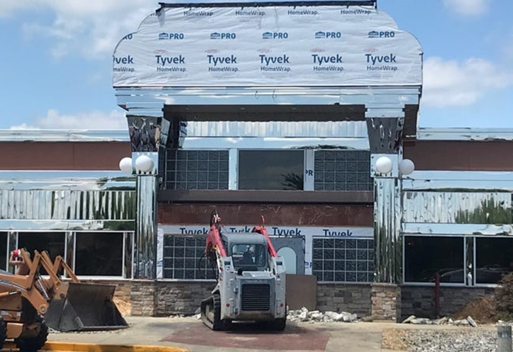 Zommick McMahon Finds Perfect Location for Local Restaurateur’s Stainless-Steel Diner