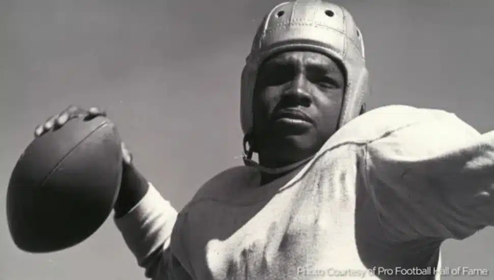 Wally Triplett football player