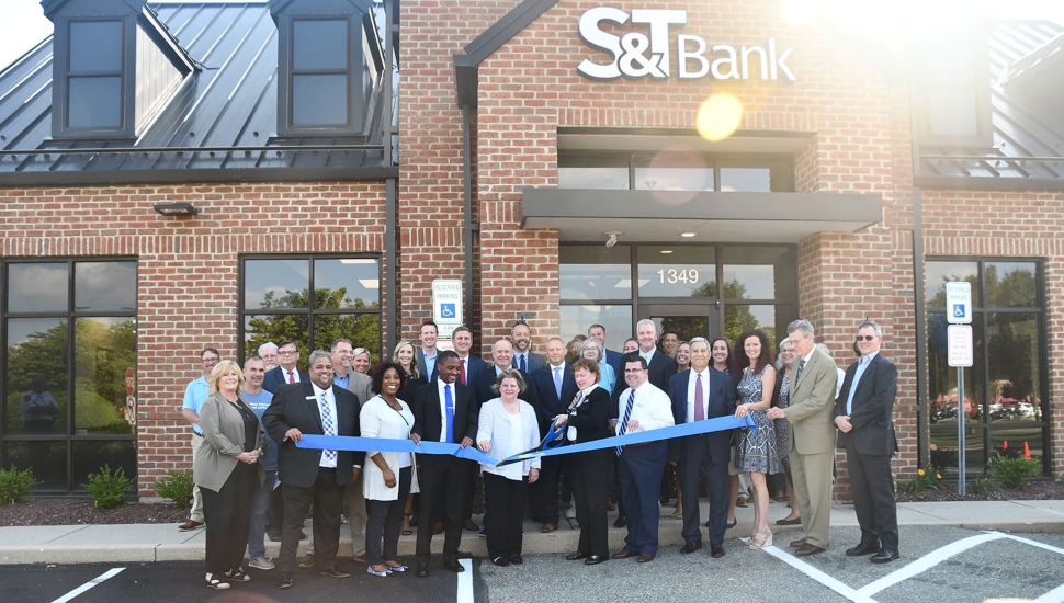 S&T Bank