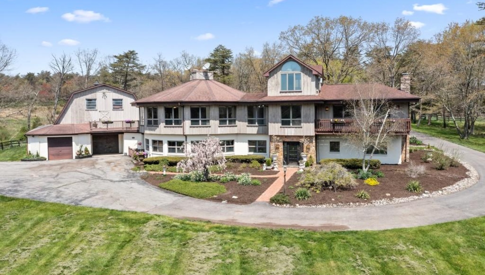 Malvern Bank House of the Week: 116-Acre Oasis in Oxford