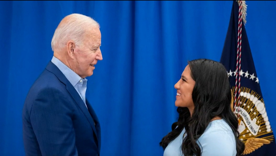 Coatesville's Mitzi Colon meets President Joe Biden to discuss student immigration status.