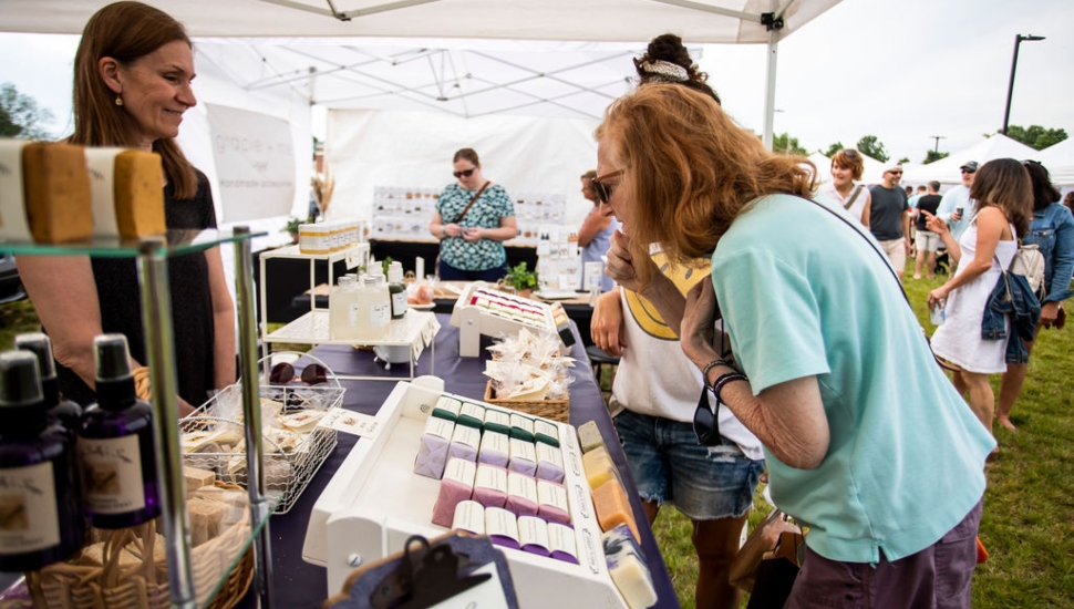 outdoor craft fair
