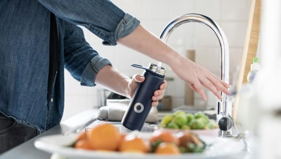 filling water bottle