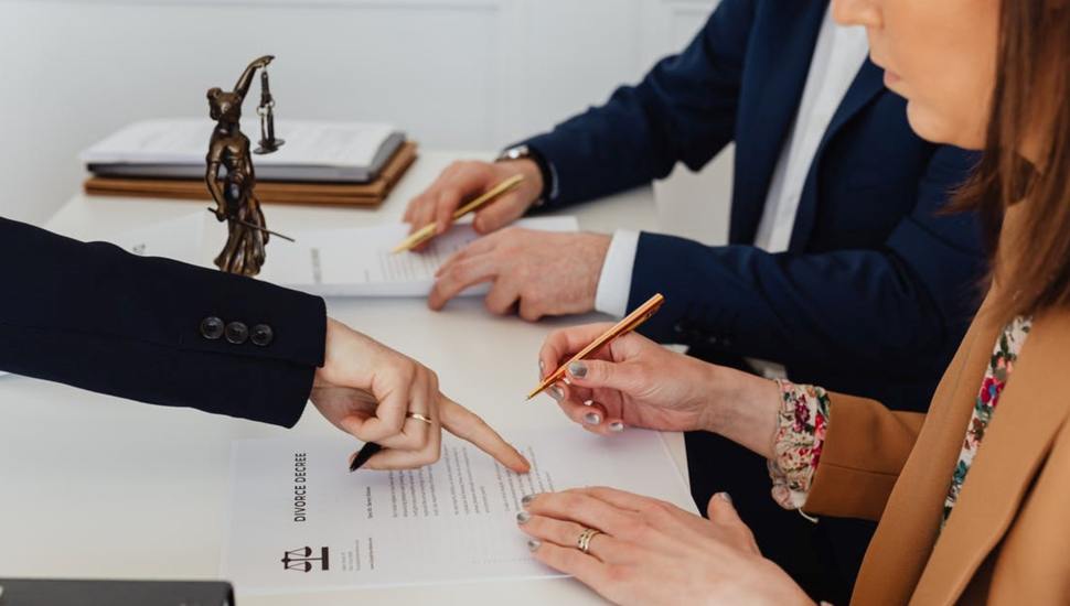 signing divorce papers