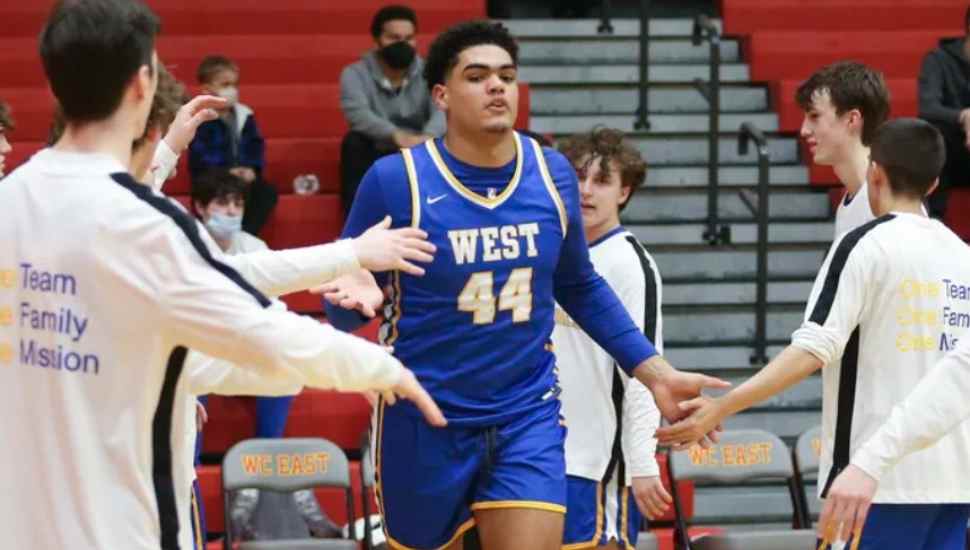 basketball player in blue uniform