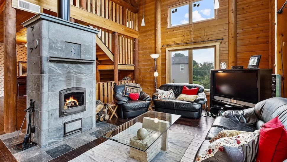 Amish-Built Log House in Coatesville — a Paradigm of Quality Craftsmanship — Hits the Market