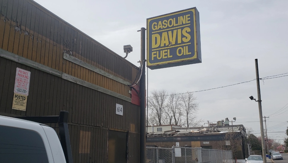 outside davis oil