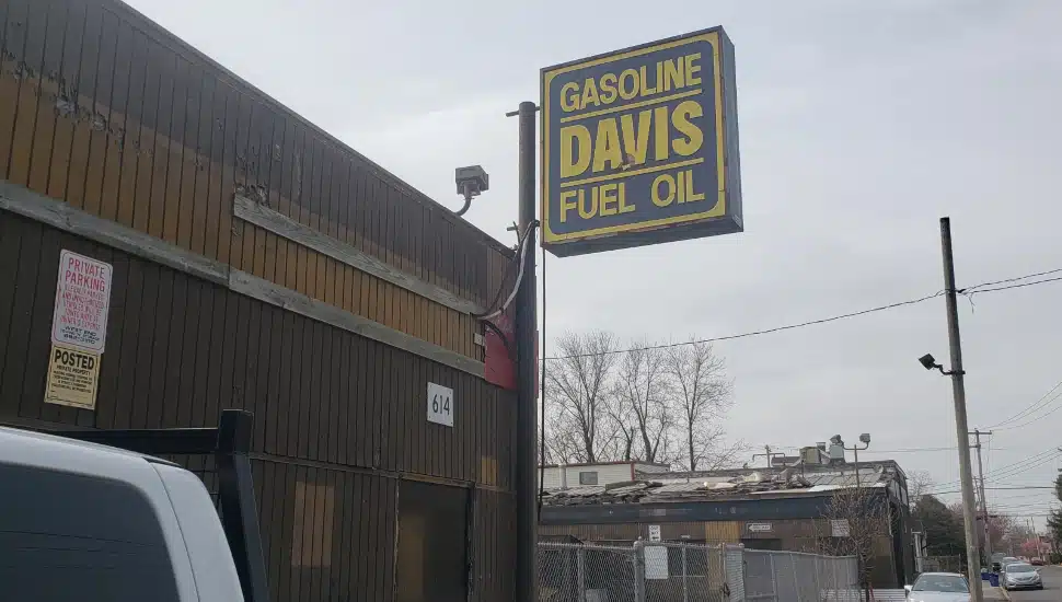 outside davis oil