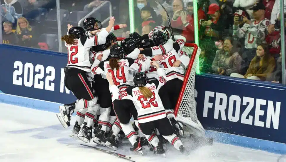 women's ice hockey team