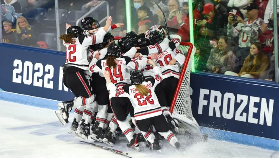 women's ice hockey team