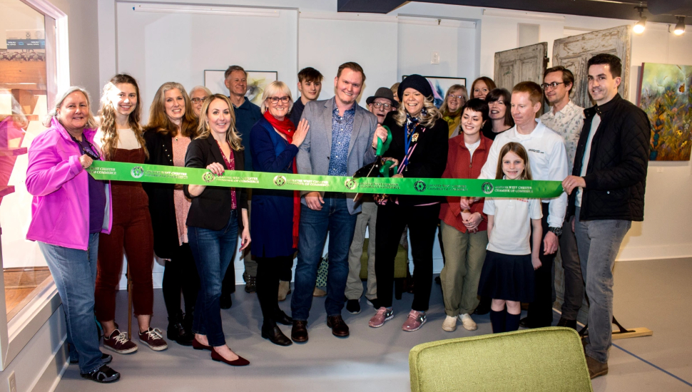 Ginkgo Arts ribbon cutting