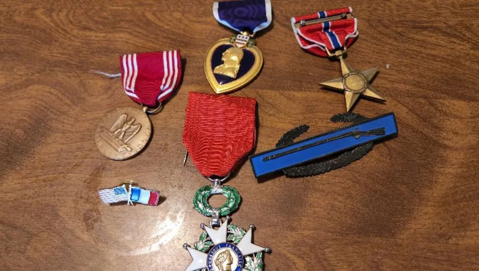 Leslie Simmler WWII medals