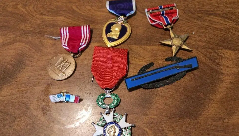 Leslie Simmler WWII medals