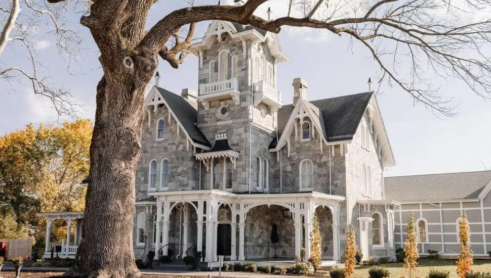 mansions in Chester County, Loch Aerie