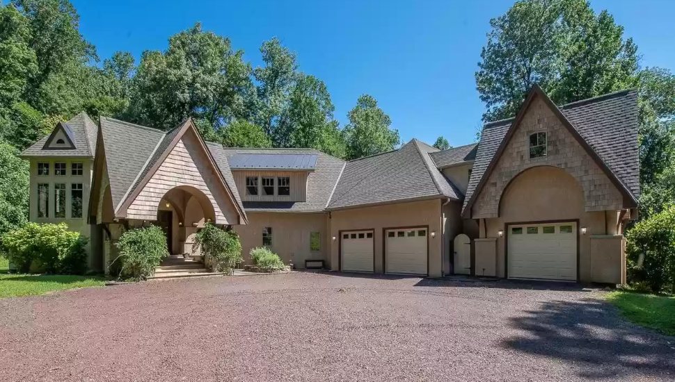 Malvern Bank House of the Week: One-of-a-Kind Traditional with Highly-Coveted Privacy in Spring City