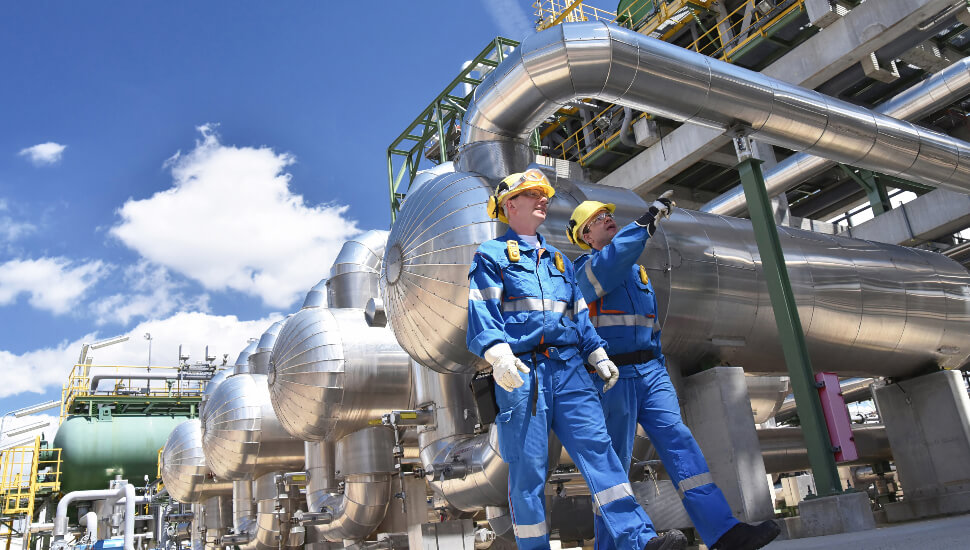 2 High-Yielding Oil Stocks to Buy With $1,000
