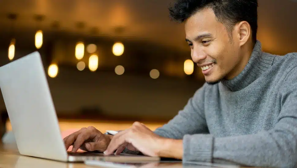Four Ways to Stay in the Job Seeker Mindset Even if You’re Employed