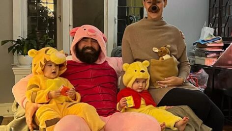 Jason and Kylie Kelce with daughters