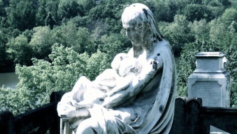 laurel hill cemetery statue