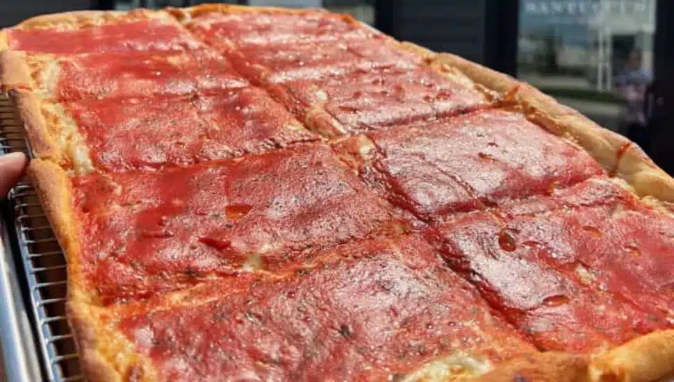Santucci's Square Pizza