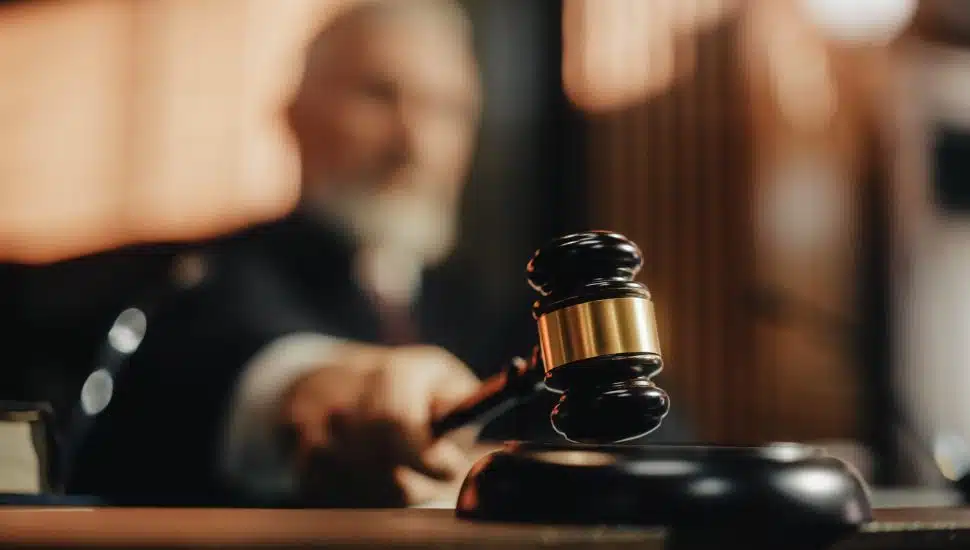 judge in court