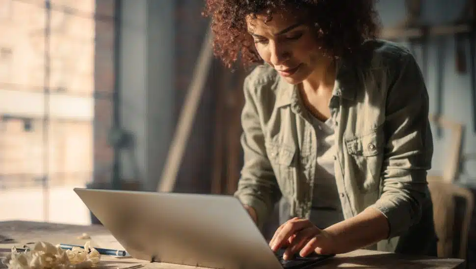 woman on laptop