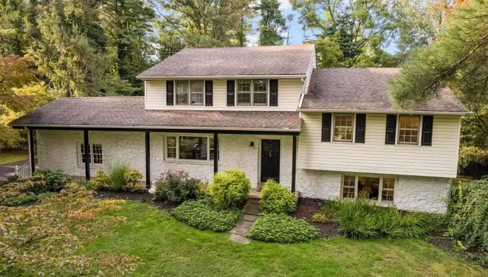 1421 Sugartown Road