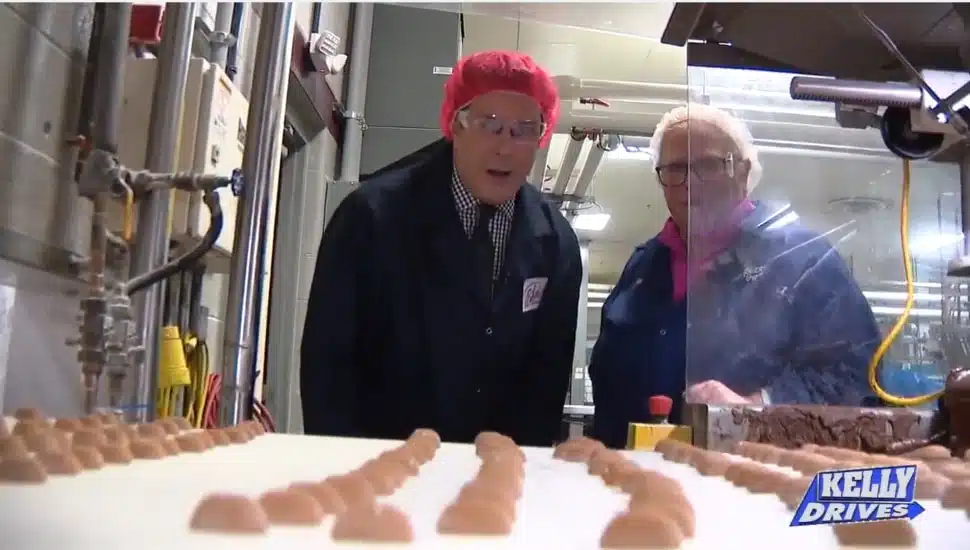 2 people looking at chocolate