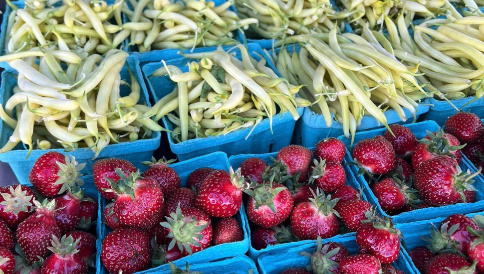 green beans and strawberries