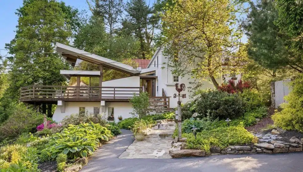 1211 Hollow Road