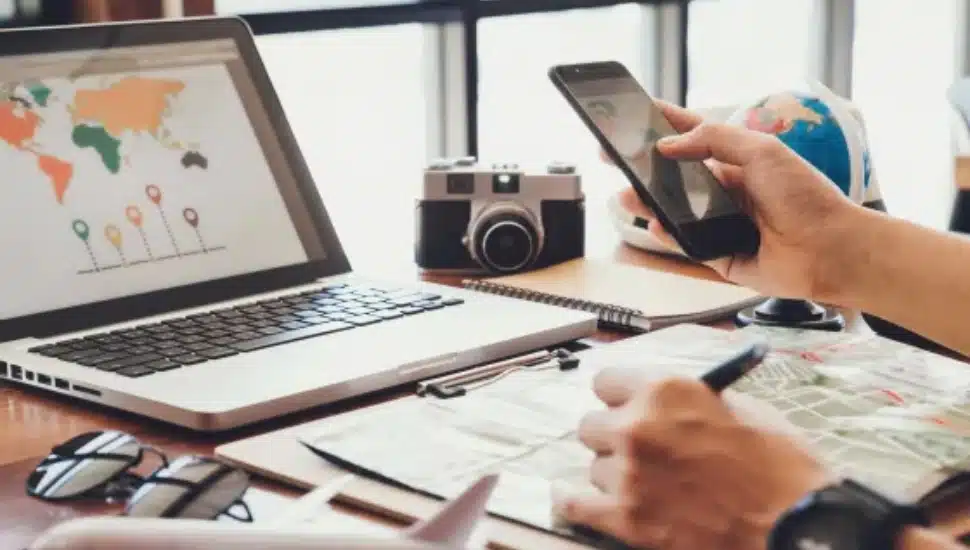 How To Stick to Your Vacation Budget