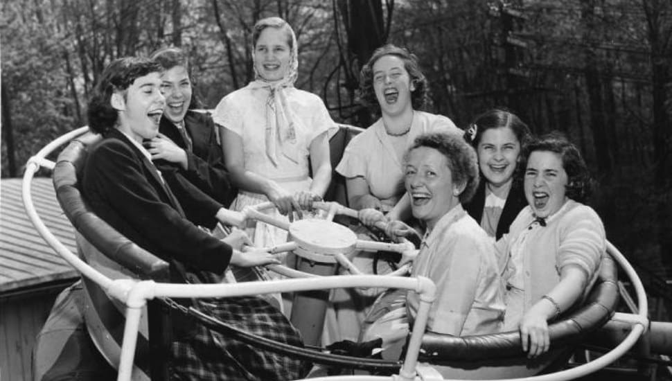 girls on ride