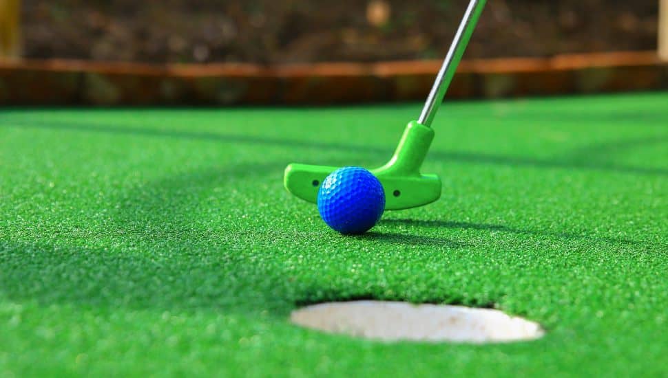 a game of mini golf