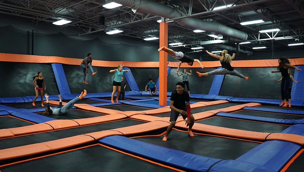 kids jumping on trampolines at Sky Zone