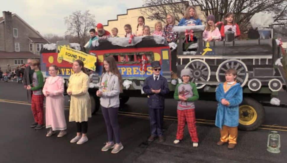 kids with a float at Coatesville Christmas Parade