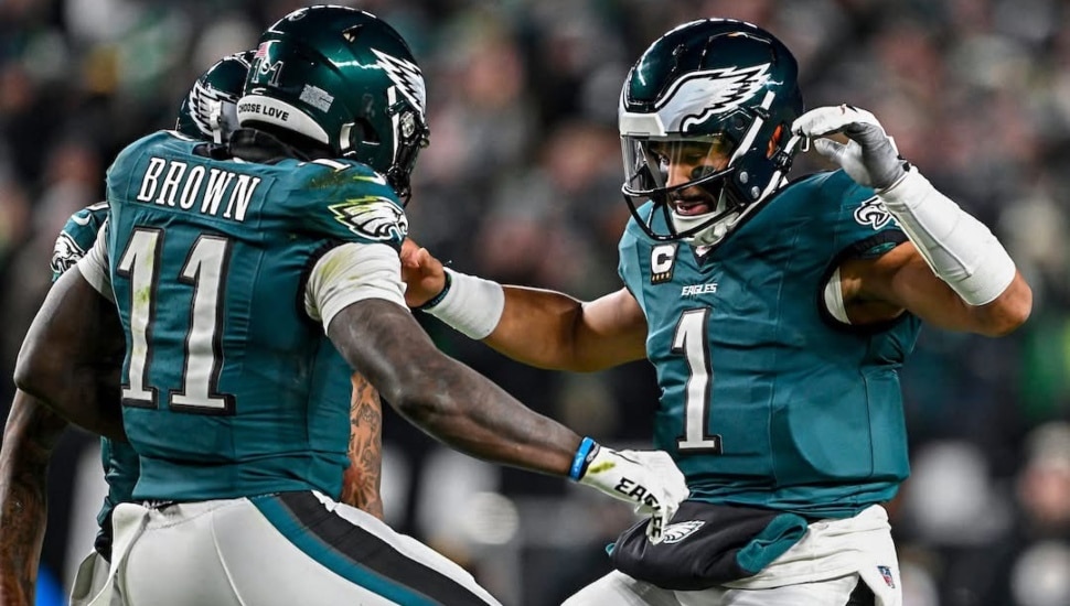 Philadelphia Eagles players on the field.
