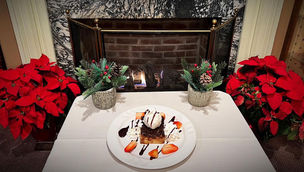 Fireplace table at King George II Inn.