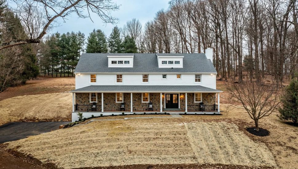 930 Hillsdale Rd
